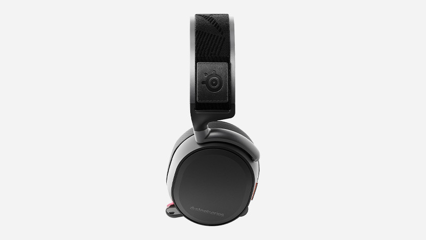 Arctis 9 wireless discount vs arctis pro