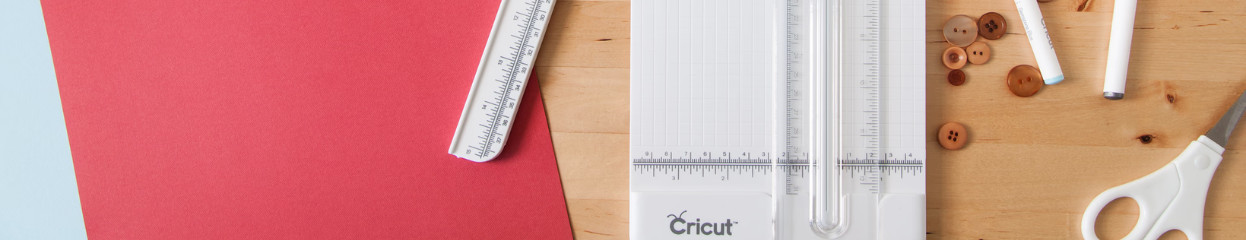 Welches Zubehör benötige ich für meinen Cricut Schneideplotter?