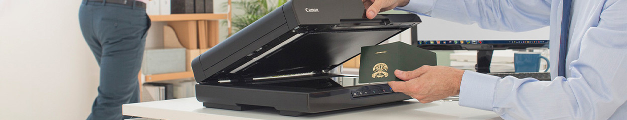 How do you choose a flatbed scanner?