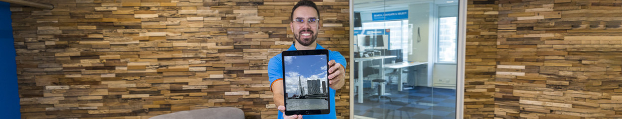 What determines the screen quality of a tablet?