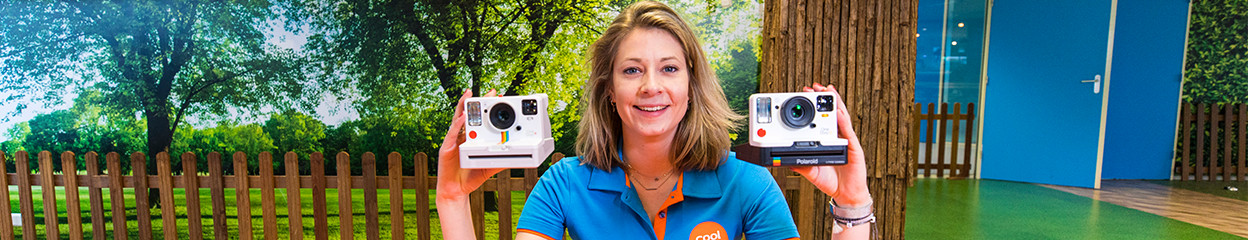 Getting started with your Polaroid instant camera