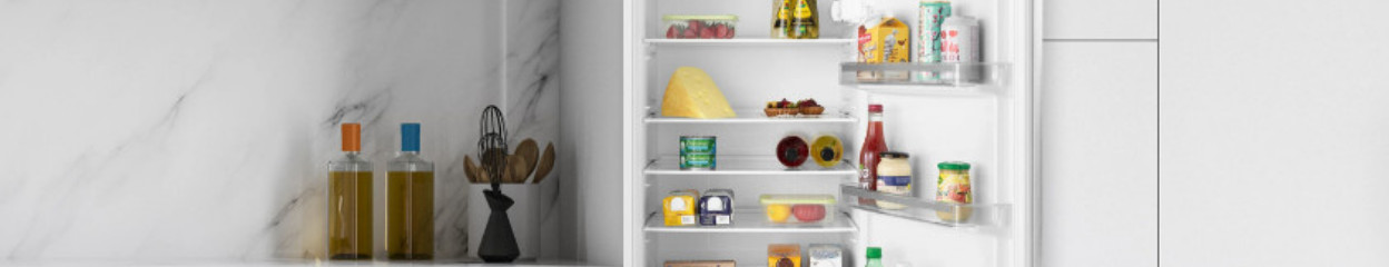 Wie misst du die Nischenmaße eines 1-türigen Kühlschranks aus?