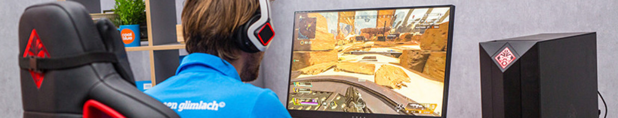 How do you adjust the refresh rate of your monitor in Windows?