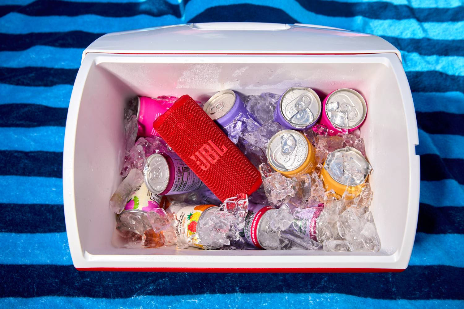 Der JBL Grip ist immer griffbereit