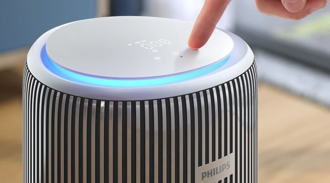 Reinigt und befeuchtet die Luft