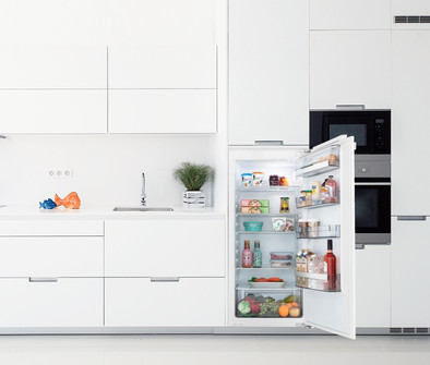 AEG SKB612F1AF is no longer available