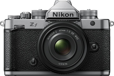 Nikon Z f Silber + NIKKOR Z 40mm f/2.0 ist nicht mehr verfügbar