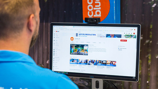 Vlogging and streaming with a webcam: what do I need?