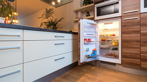 How do I measure the niche dimensions of my built-in fridge freezer combination?