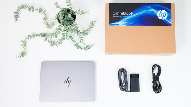 HP OmniBook X: Inhalt des Kartons