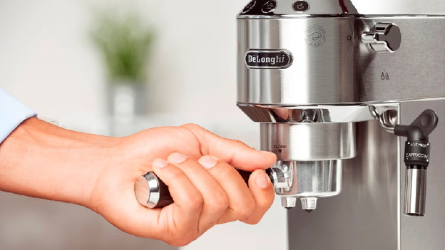 Make coffee De'Longhi Dedica