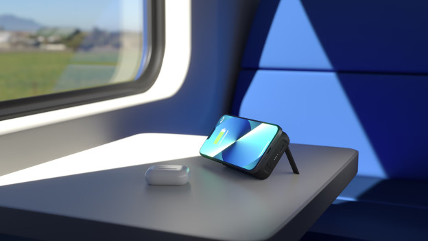 Wireless charging with power bank