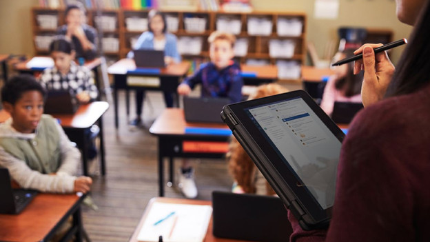 Windows 10 Pro Education teacher