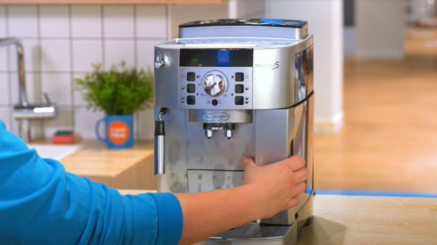 Schließe die Maschine an