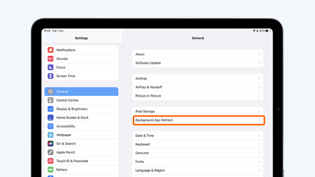 Go to 'General' > 'Refresh in background'.