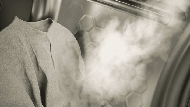 Waschmaschine mit Dmapffunktion, die Kleidung mit Dampf glättet und reinigt, damit du weniger zu bügeln hast