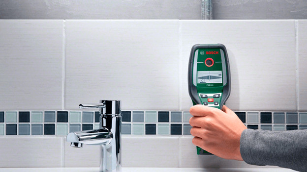 Leitungen bohren Stein