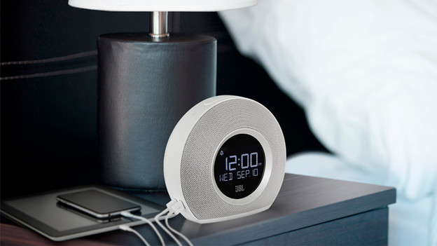 Clock radio