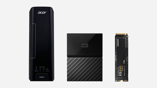 Ein Acer Aspire PC, eine WD-Festplatte und eine Samsung SSD.
