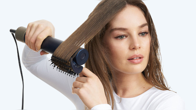 Möchtest du dein Haar trocknen, ohne müde Arme zu bekommen?