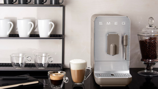 SMEG fully automatic with steam wand