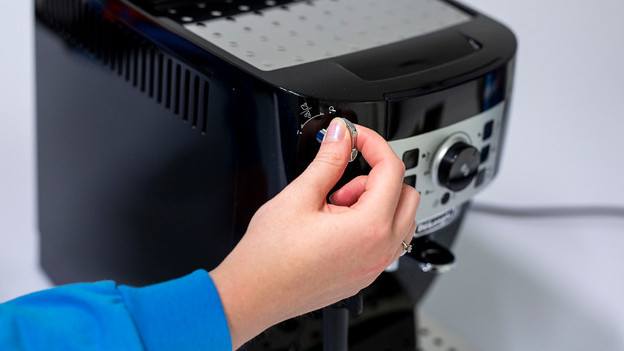 Turn the steam button to the 'O' position.