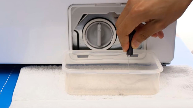 Ablauffilter entleeren