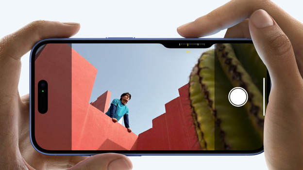 Bildschirmhelligkeit des iPhone 15 im Vergleich zur Bildschirmhelligkeit des iPhone 16.
