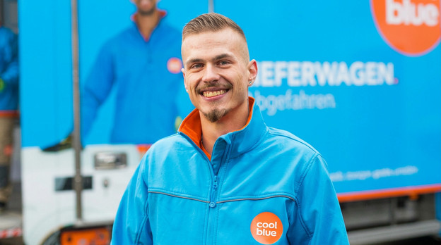 Germany delivery hero delivering a washing machine