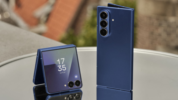 Samsung Fold Flip review