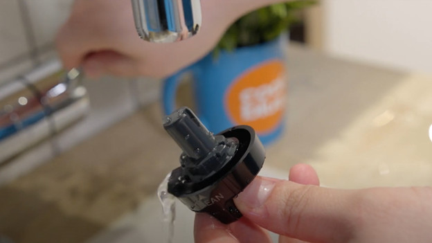 Reinige die Einzelteile