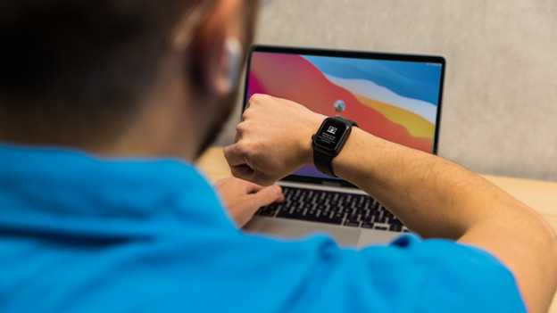 MacBook mit der Apple Watch entsperren