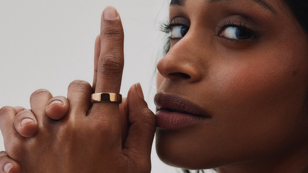 Oura Ring around index finger