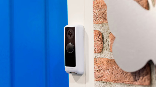 Ubiquiti doorbell on doorpost