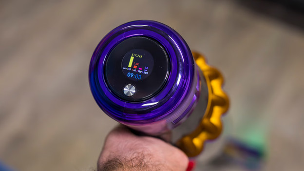 Dyson V15: größerer Staubbehälter