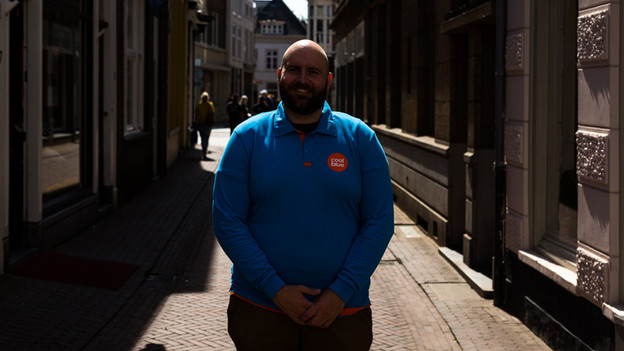 Silhouet from woman on a sunny destination