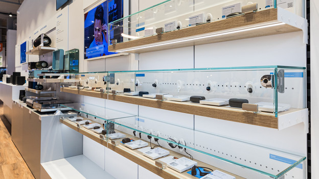 Probiere Shokz Ohrhörer im Store aus