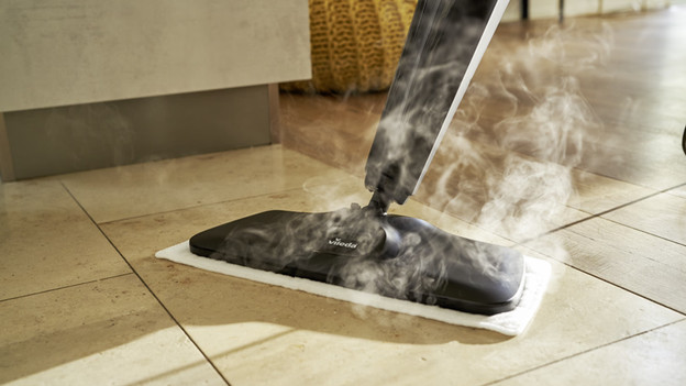 Steam cleaner floor