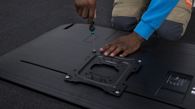 Fernsehrahmen abschrauben