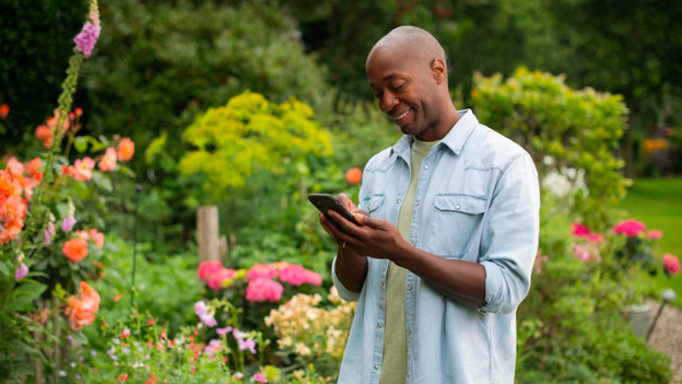 Baby monitor with app: anywhere in the world