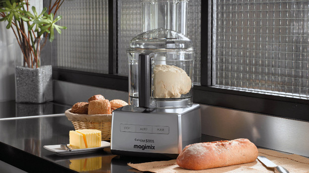 Food processor: useful baking aid