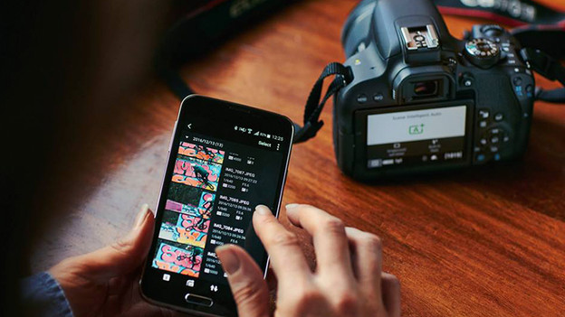 Wie verbinde ich meine Canon-Spiegelreflexkamera kabellos mit meinem Telefon?