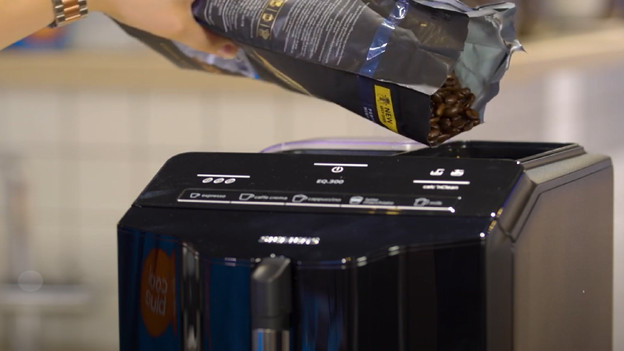 Fill the bean hopper