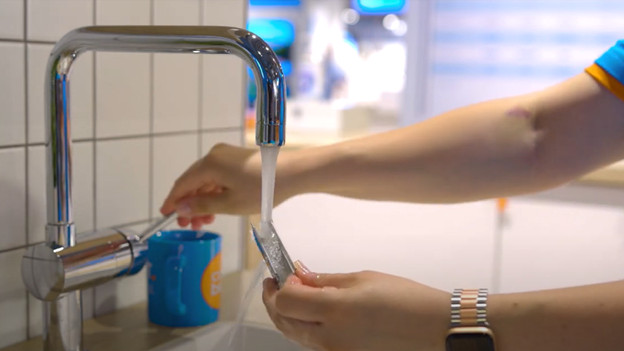 Reinige die Einzelteile