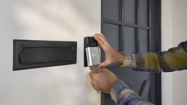 Insert Ring Battery in doorbell