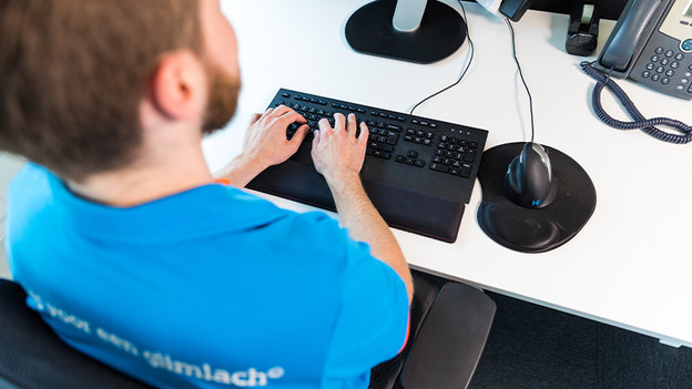 How do you position your keyboard and mouse