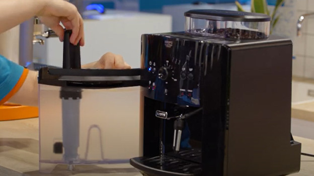 Setze den Wasserfilter ein