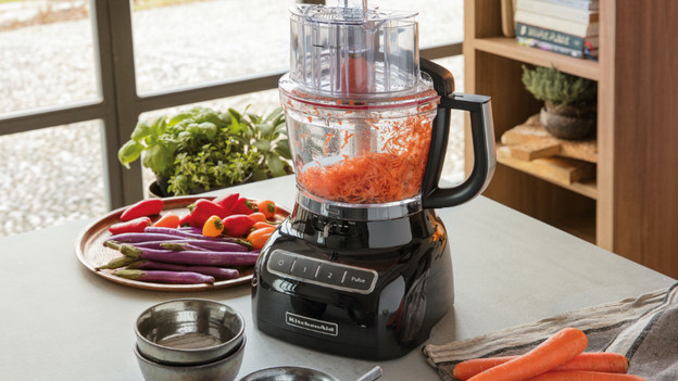 Food processor: medium to large
