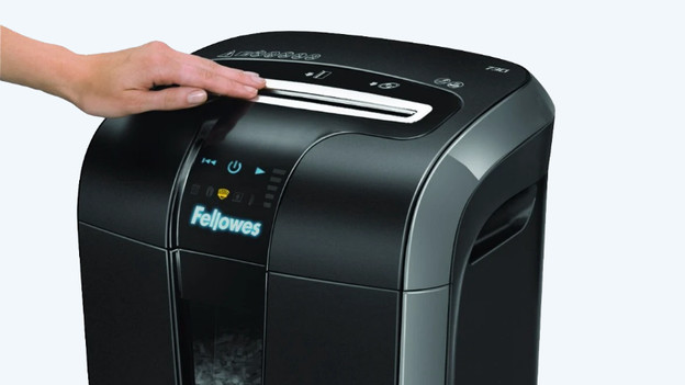 Papierstau im Aktenvernichter