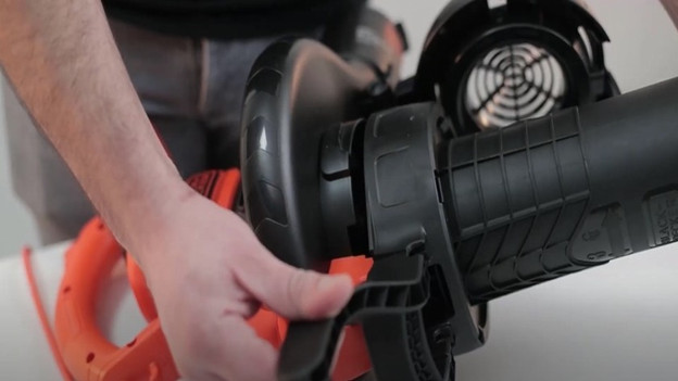 Attach leaf blower suction pipe